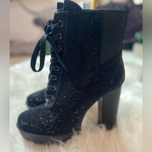 🖤🖤🖤 gently worn Fashion Nova Rhinestone lace combat style boots! 🖤🖤🖤